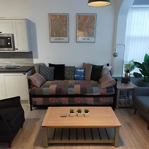 Apartment Flat 6 Corner House, Doncaster